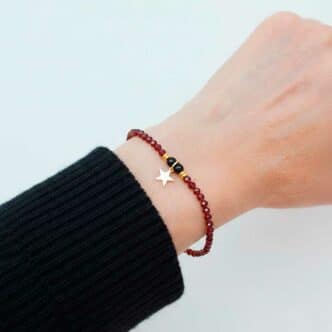 Zena-1 bracelet grenat 1-tour-portรฉ